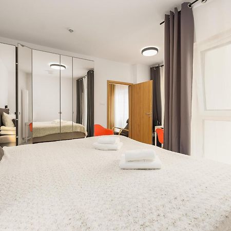 Aquamarina Prima Seaside Apartments By The Beach By Noclegi Renters Мендзиздрое Екстериор снимка